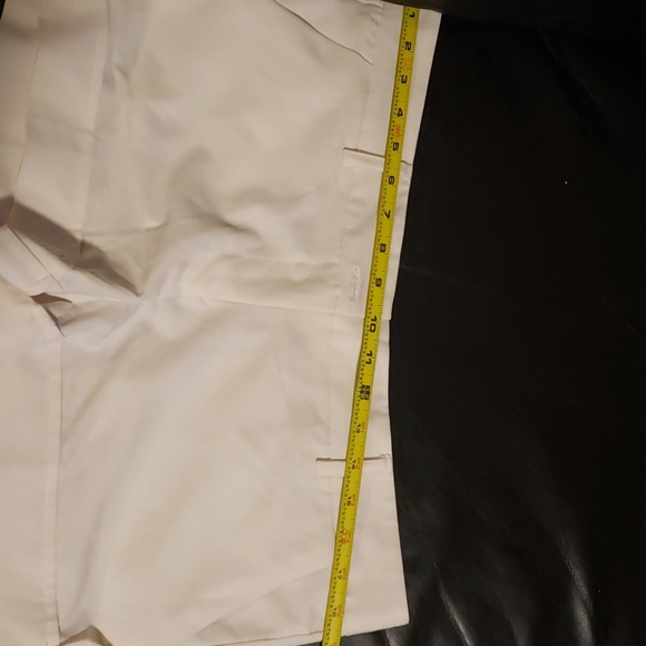 Shorts - Picture 5 of 6